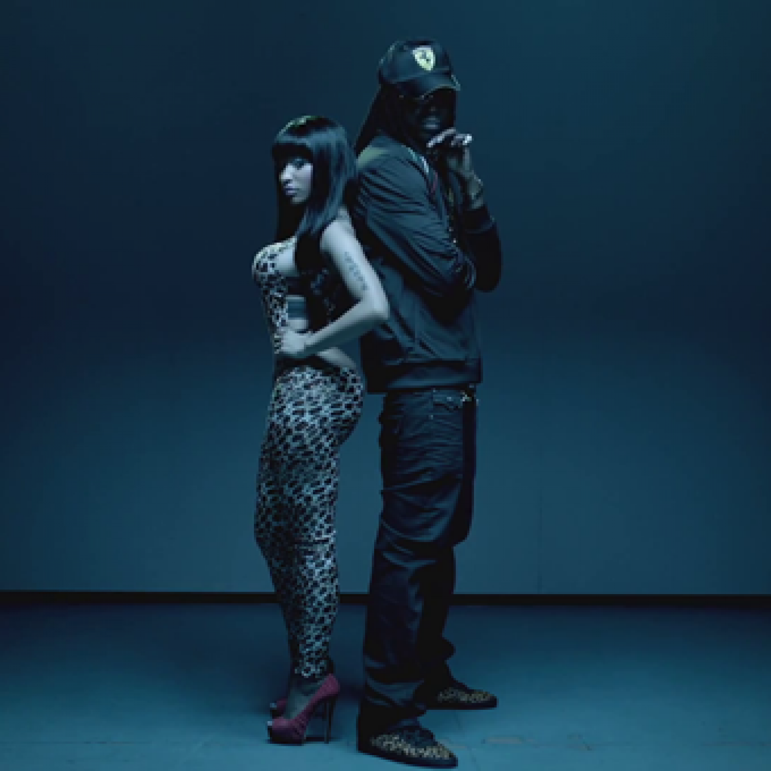 Nicki Minaj Feat 2 Chainz “beez In The Trap” Video 3875